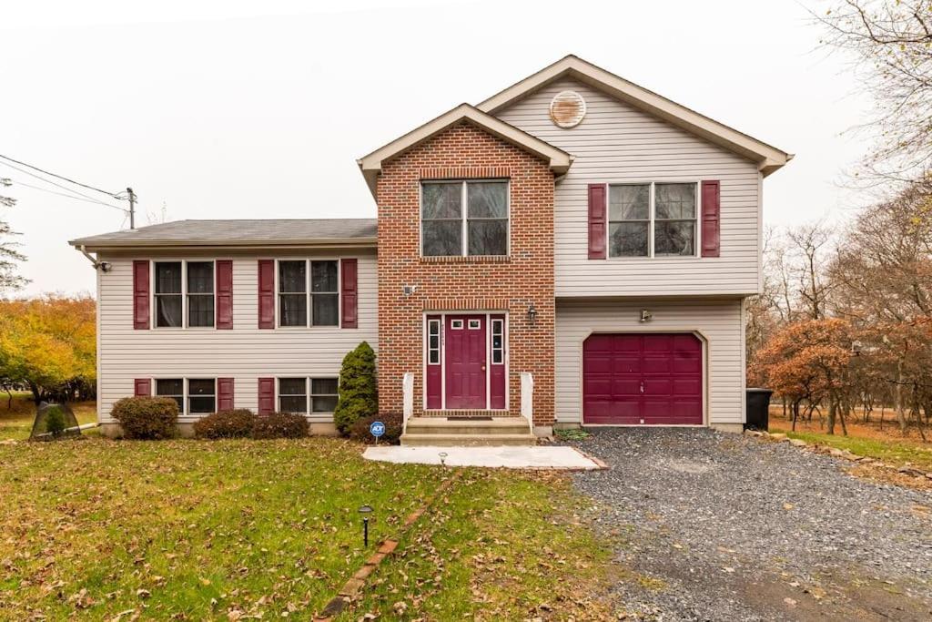 Cheerful Pocono Home Away From Home Albrightsville Esterno foto