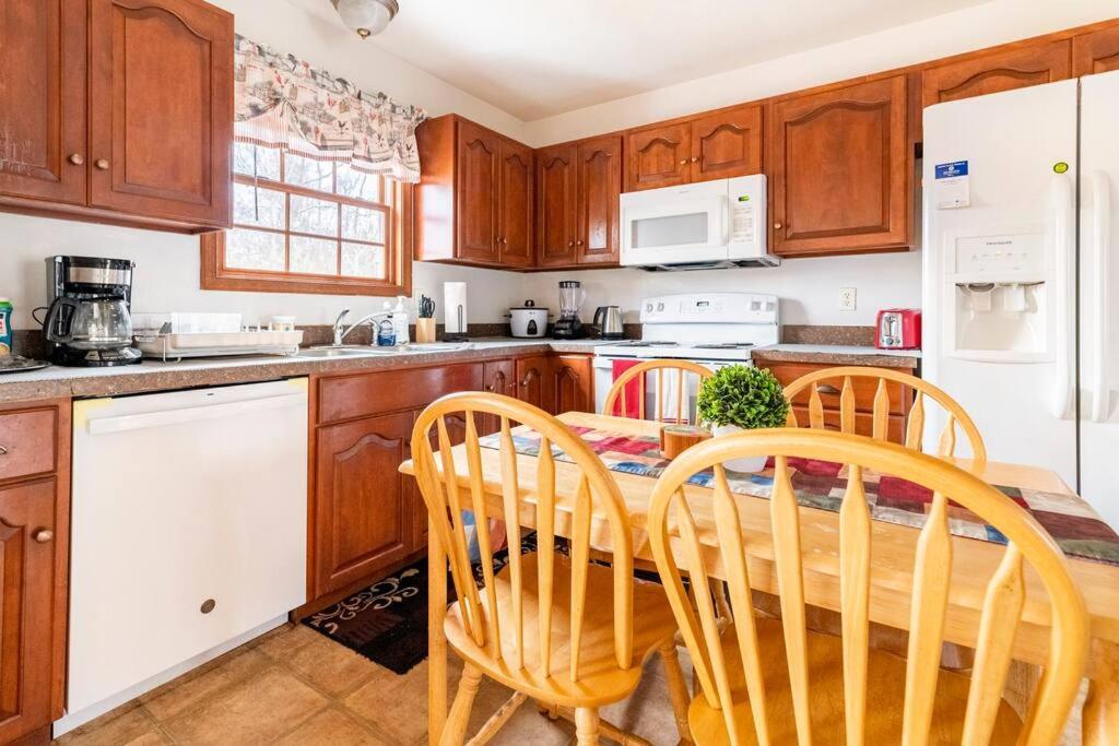 Cheerful Pocono Home Away From Home Albrightsville Esterno foto