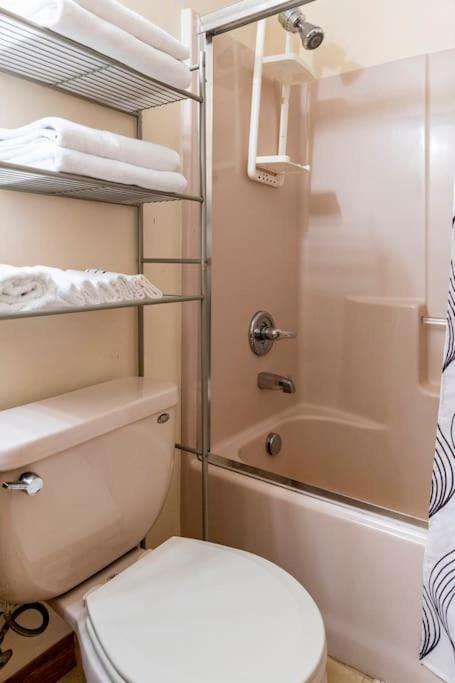 Cheerful Pocono Home Away From Home Albrightsville Esterno foto
